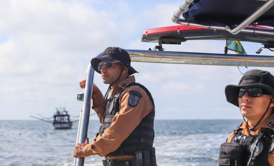 Comunidades que vivem em ilhas e áreas isoladas da Costa Leste do Paraná recebem atenção especial da PM