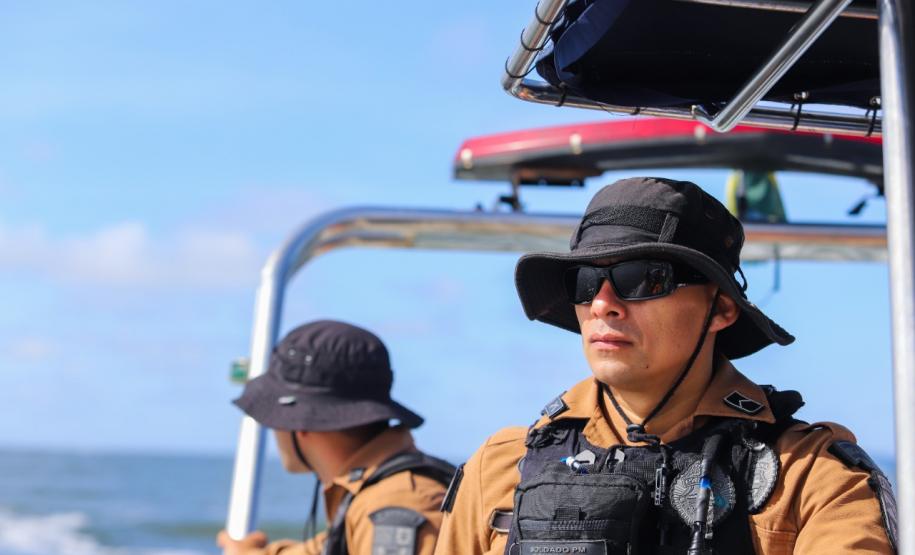 Comunidades que vivem em ilhas e áreas isoladas da Costa Leste do Paraná recebem atenção especial da PM
