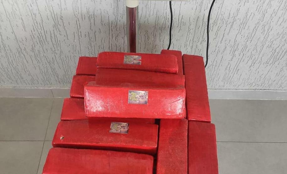 BPRv apreende quase 50 quilos de maconha em fundo falso de veículo e Iporã (PR)