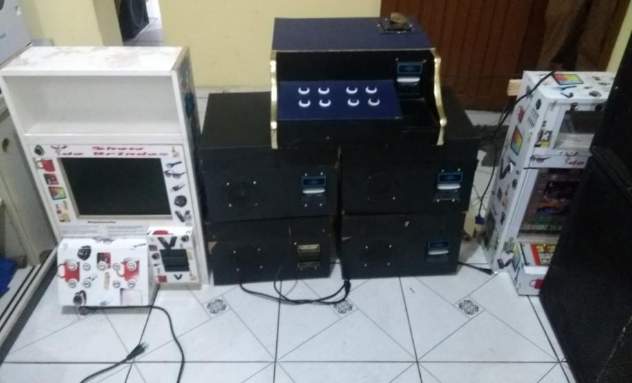 Em situações distintas, PM apreende grande quantidade de drogas prontas para a venda em Colombo, na RMC