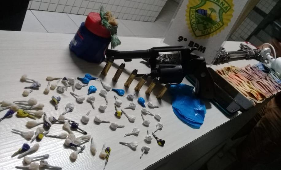 Patrulha do Sossego prende dupla e apreende mais de 80 porções de crack e cocaína em Paranaguá (PR)