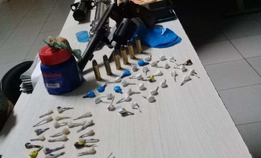 Patrulha do Sossego prende dupla e apreende mais de 80 porções de crack e cocaína em Paranaguá (PR)