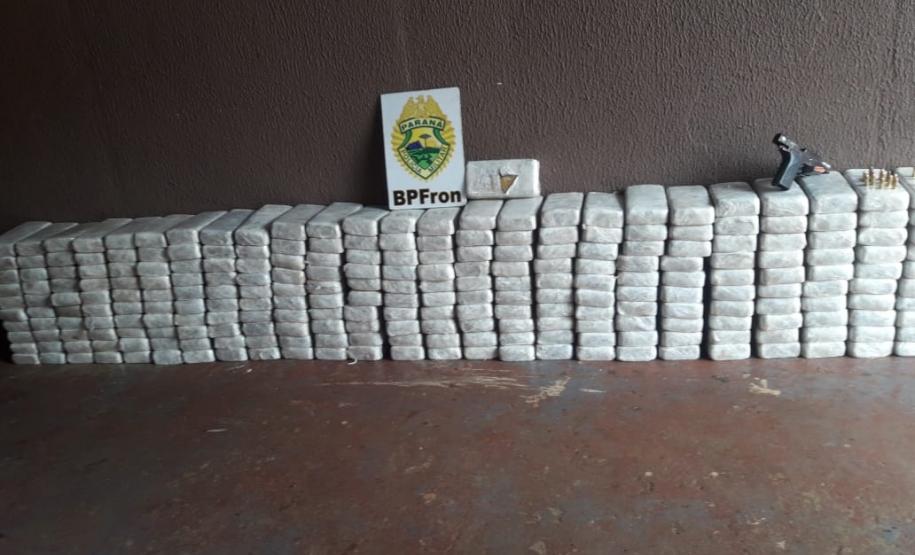 BPFron apreende mais de 400 quilos de cocaína e crack em Foz do Iguaçu (PR)