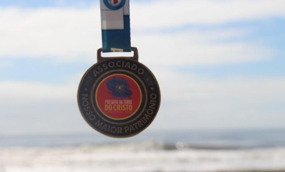 Desafio da Pedra do Cristo estimula competição entre guarda-vidas do Corpo de Bombeiros em Guaratuba