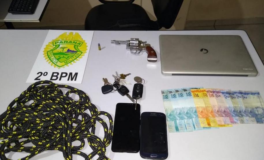 Homem é preso pela PM com crack, maconha e munições em sua residência em Florestópolis (PR)