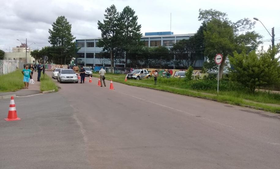 Em Fazenda Rio Grande, na RMC, PM e outros agentes de segurança desencadeiam a Operação Unindo Forças I e abordam mais de 100 pessoas