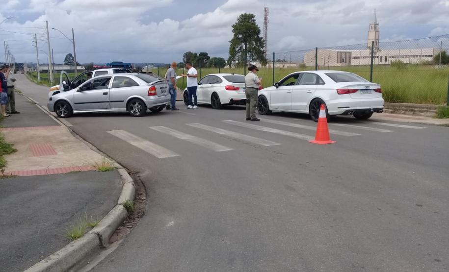 Em Fazenda Rio Grande, na RMC, PM e outros agentes de segurança desencadeiam a Operação Unindo Forças I e abordam mais de 100 pessoas