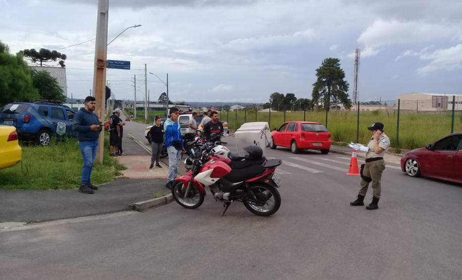 Em Fazenda Rio Grande, na RMC, PM e outros agentes de segurança desencadeiam a Operação Unindo Forças I e abordam mais de 100 pessoas