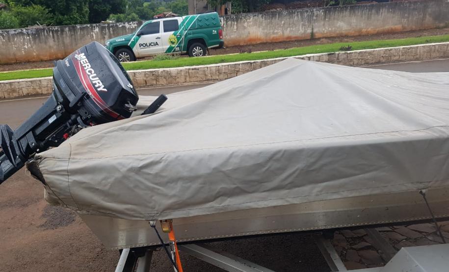 Polícia Ambiental prende homem após pescar peixes nativos no Sudoeste do estado; uma arma de fogo foi apreendida