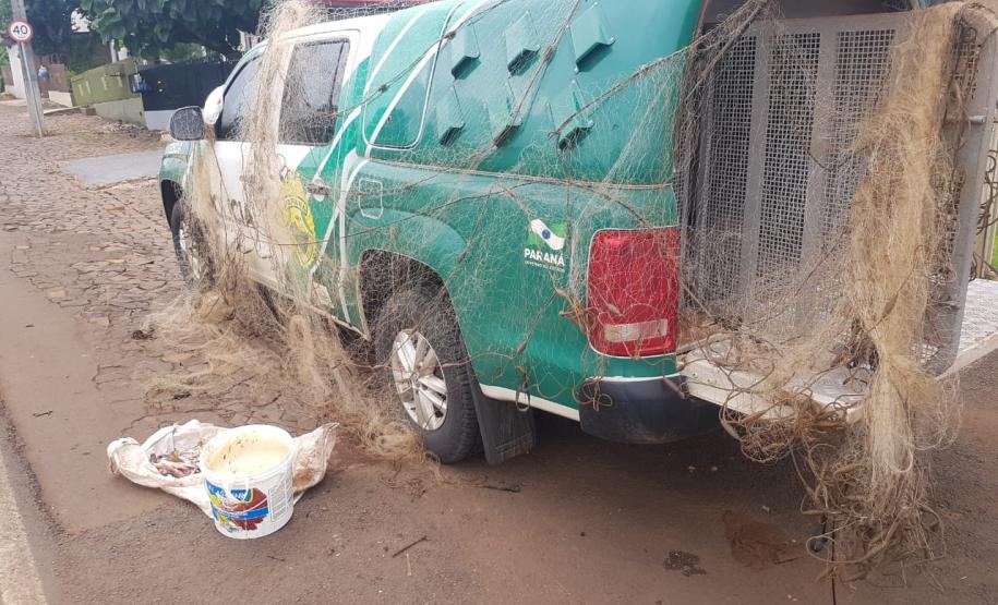 Polícia Ambiental prende homem após pescar peixes nativos no Sudoeste do estado; uma arma de fogo foi apreendida