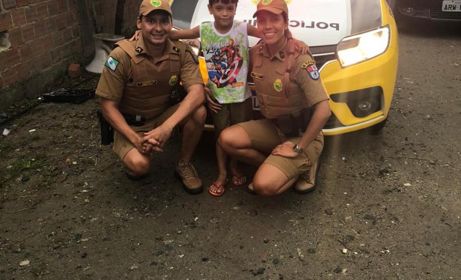 PM participa de aniversário de pequeno fã em Matinhos, no Litoral do Paraná
