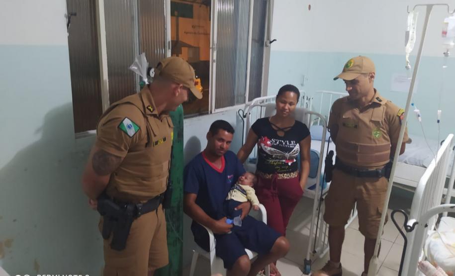 Policiais militares salvam vida de bebê engasgado em Guaratuba (PR), no litoral do estado