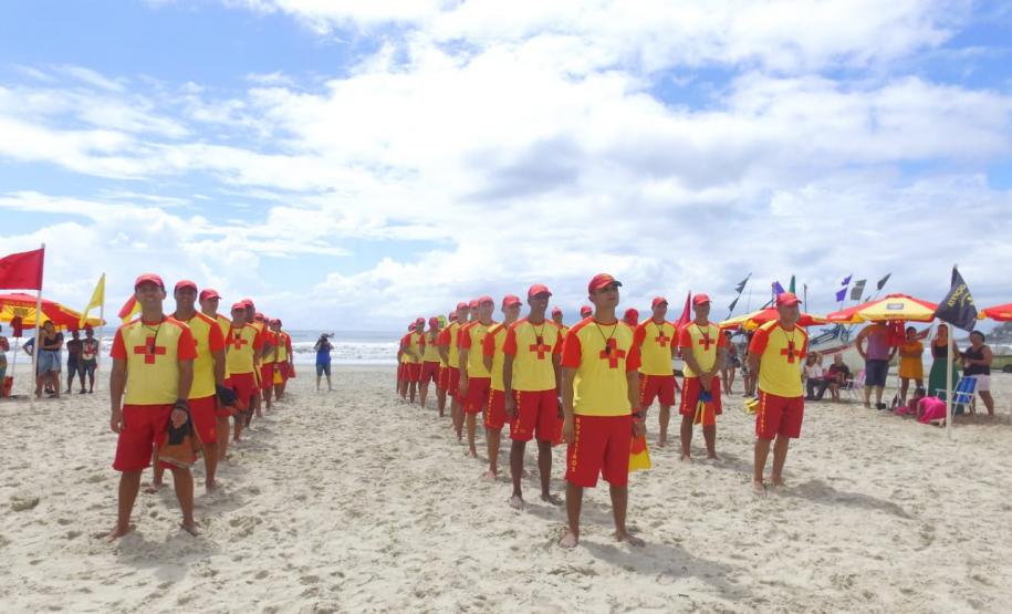 Corpo de Bombeiros forma nova turma de guarda-vidas