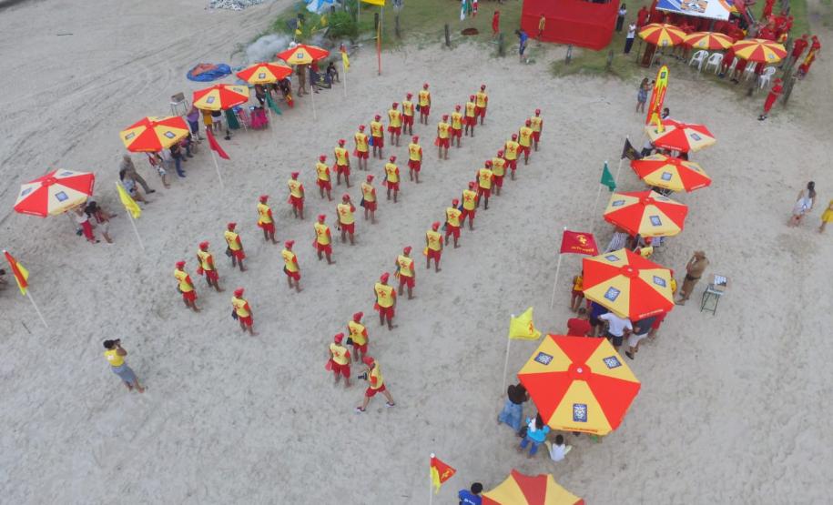 Corpo de Bombeiros forma nova turma de guarda-vidas