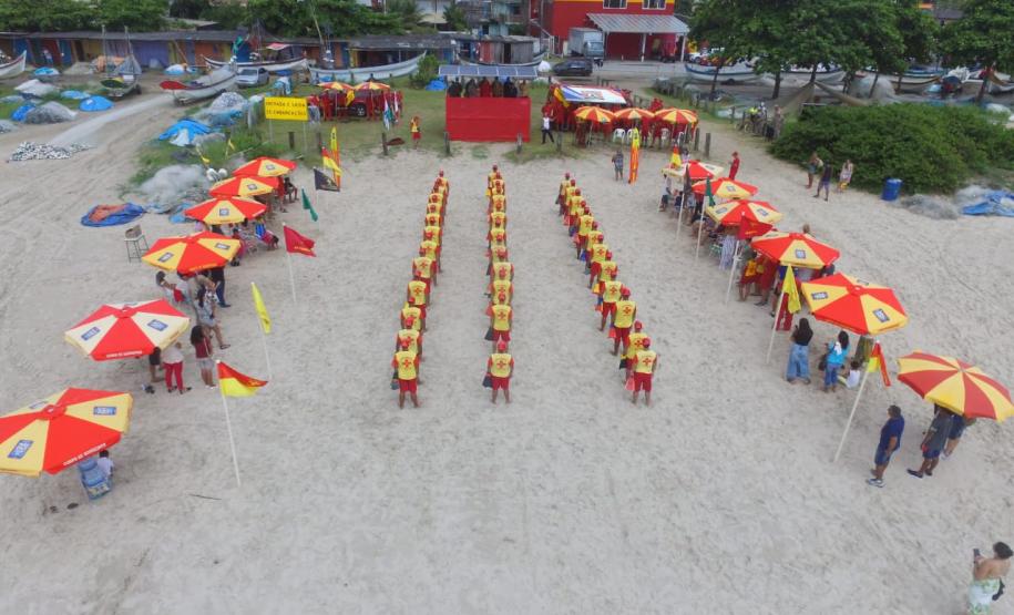 Corpo de Bombeiros forma nova turma de guarda-vidas
