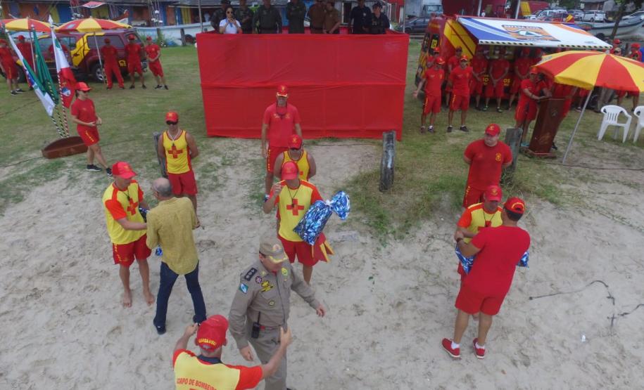 Corpo de Bombeiros forma nova turma de guarda-vidas