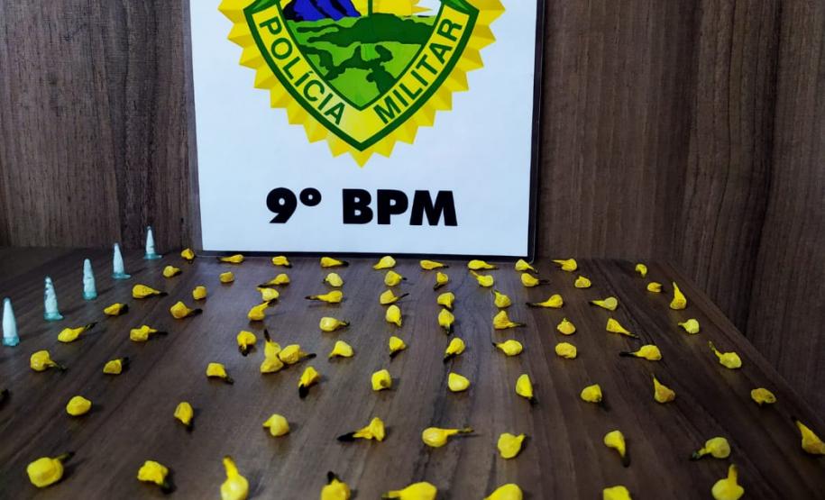 Em Matinhos, PM flagra homem com mais de 100 porções de drogas prontas para a venda