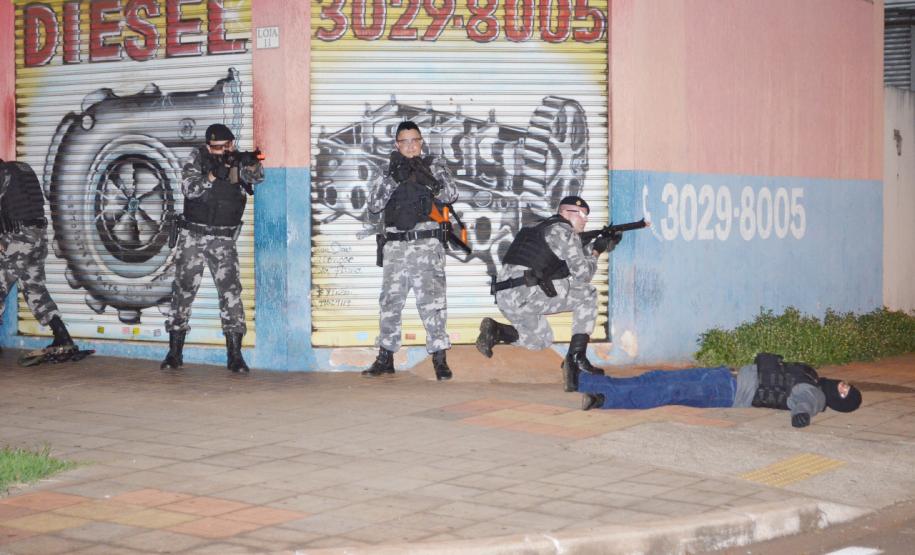 Em Maringá (PR), 4º Batalhão aplica treinamento para intervenção em roubos a banco