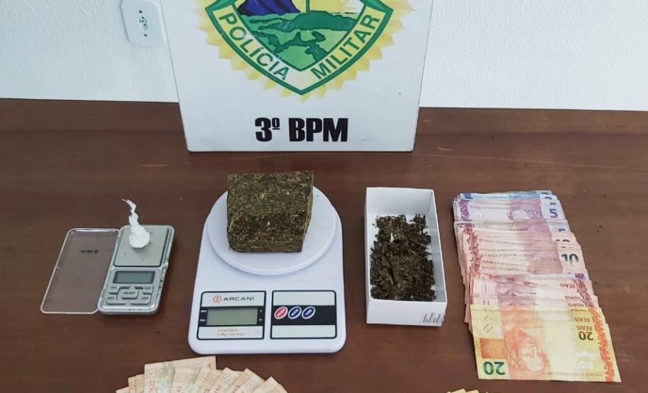 No Sudoeste do estado, PM encaminha cinco pessoas e apreende quase dois quilos de drogas