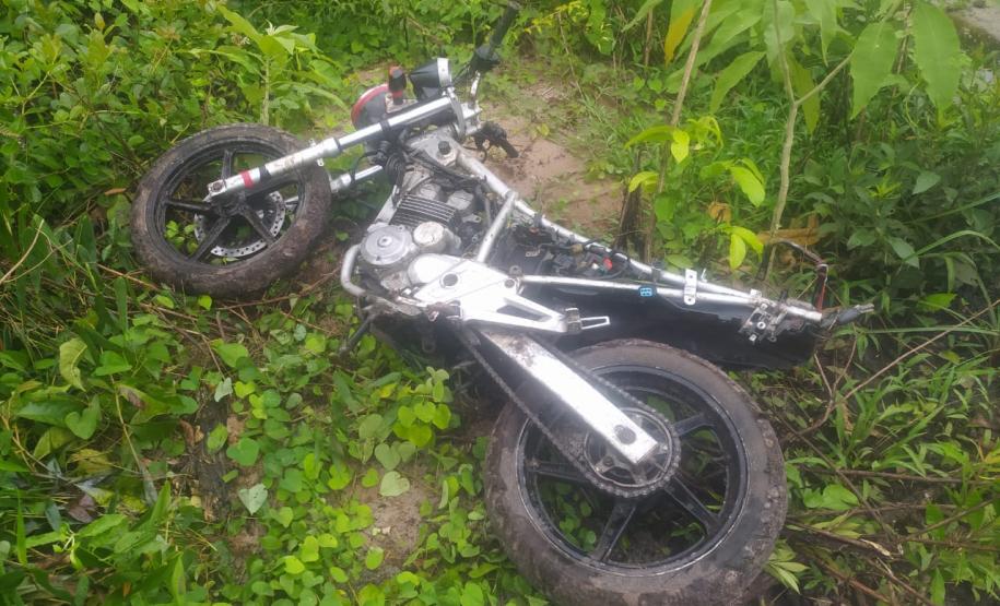 Bicicleta e moto são encontradas abandonadas perto de chácara em Pontal do Paraná