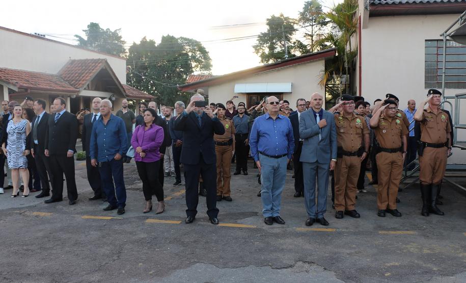 Regimento de Polícia Montada da PM celebra passagem de comando durante solenidade militar em Curitiba