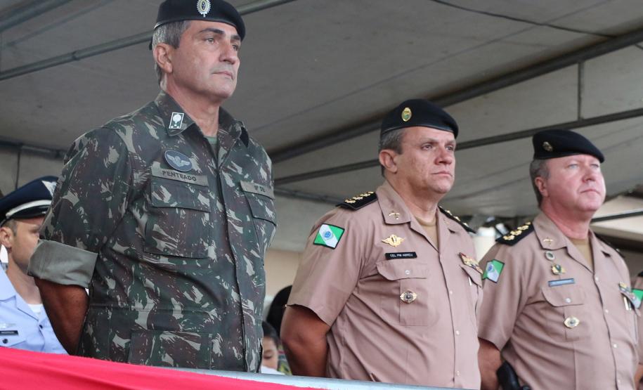 Regimento de Polícia Montada da PM celebra passagem de comando durante solenidade militar em Curitiba