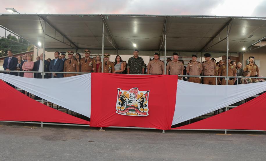 Regimento de Polícia Montada da PM celebra passagem de comando durante solenidade militar em Curitiba