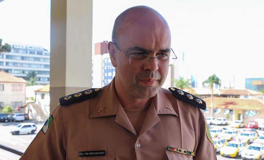 Comandante-Geral da PM recebe a medalha “Sentinelas da Saúde” do Diretor de Saúde da PM em Curitiba