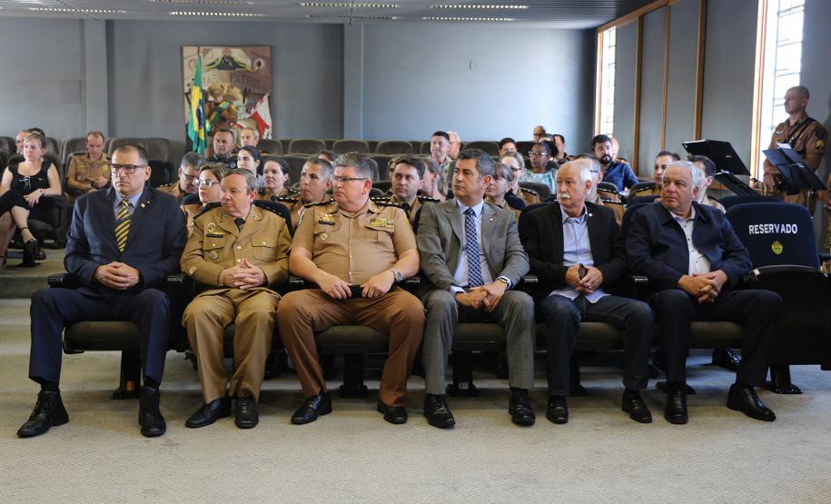 Hospital da Polícia Militar recebe novo comandante e homenageia profissionais da saúde em solenidade na Capital do estado