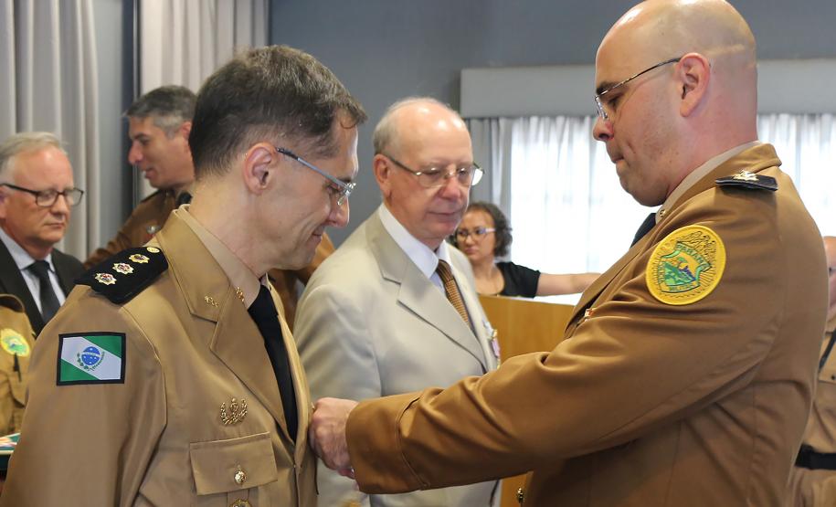 Hospital da Polícia Militar recebe novo comandante e homenageia profissionais da saúde em solenidade na Capital do estado