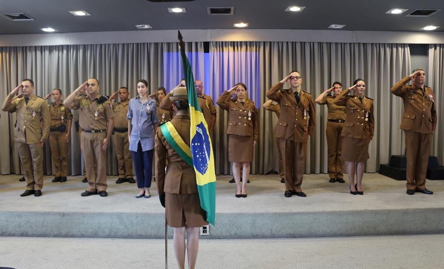 Hospital da Polícia Militar recebe novo comandante e homenageia profissionais da saúde em solenidade na Capital do estado