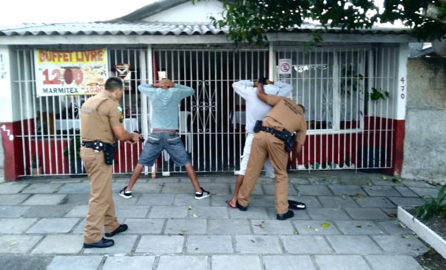 Operação Impacto I é desencadeada em São José dos Pinhais durante ações do projeto piloto Em Frente Brasil; duas armas de fogo são apreendidas