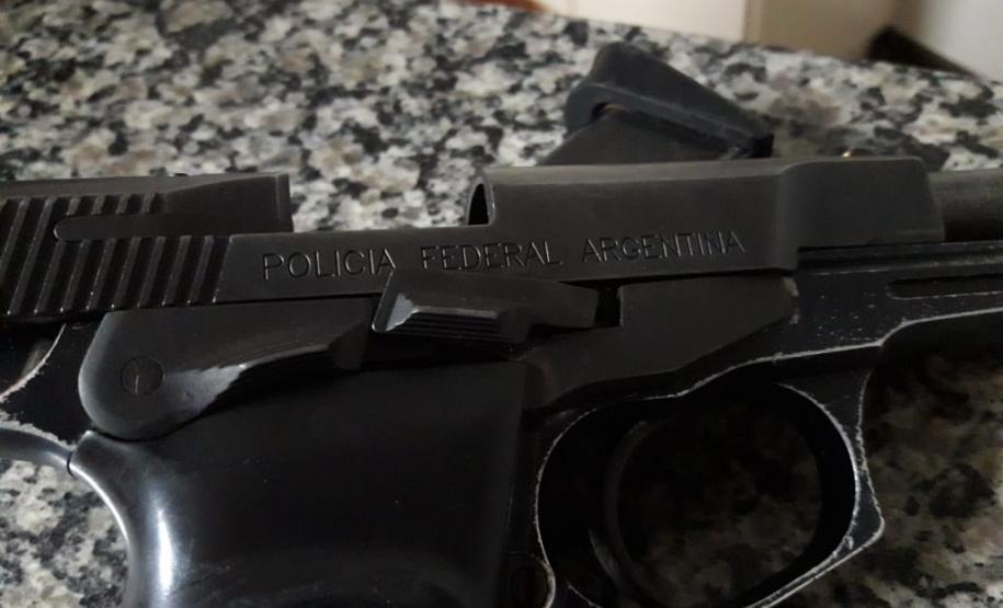 Trio é preso e arma de fogo é apreendida por policiais militares de Rolândia (PR) após denúncia