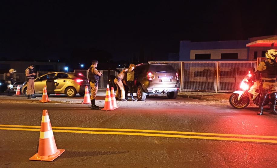 Com a Operação Ímpetus, PM apreende 16 veículos e encaminha cinco pessoas em Colombo (PR)