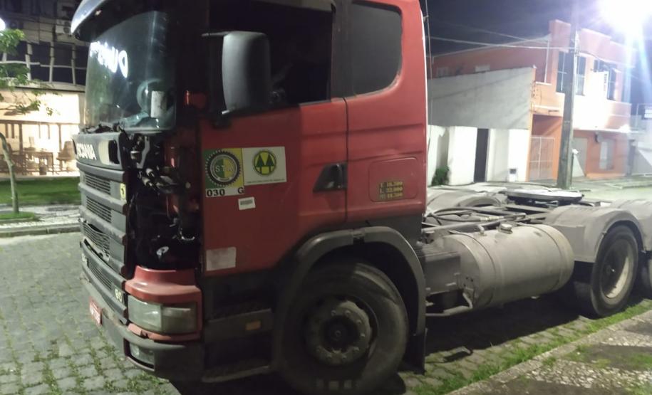 Em Paranaguá (PR), PM intercepta carreta com 354 quilos de cocaína que iria para o exterior