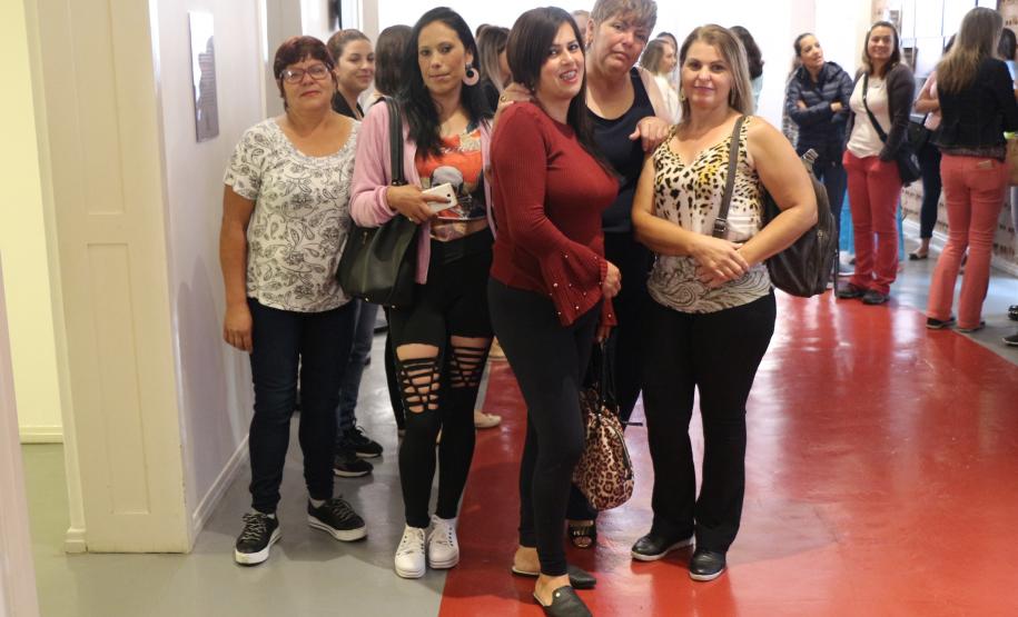 Encontro Cultural no Cine Passeio em Curitiba marca homenagem da PM ao Dia Internacional da Mulher