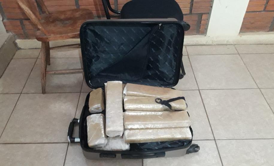 BPFron apreende mais de 11 quilos de maconha e uma arma de fogo no Oeste do estado