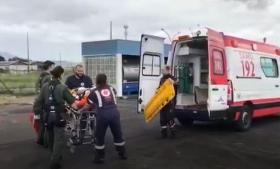 BPMOA faz resgate de homem que caiu no Salto dos Macacos, em Morretes (PR)