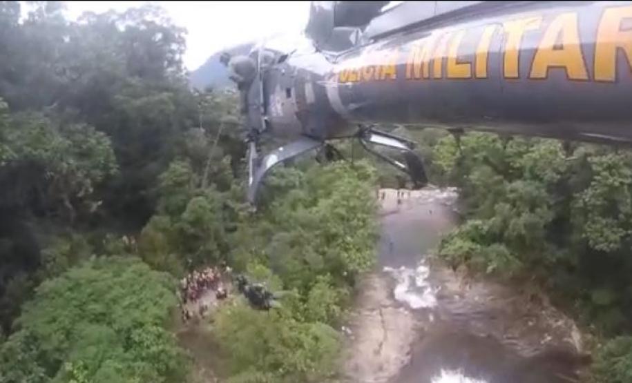 BPMOA faz resgate de homem que caiu no Salto dos Macacos, em Morretes (PR)