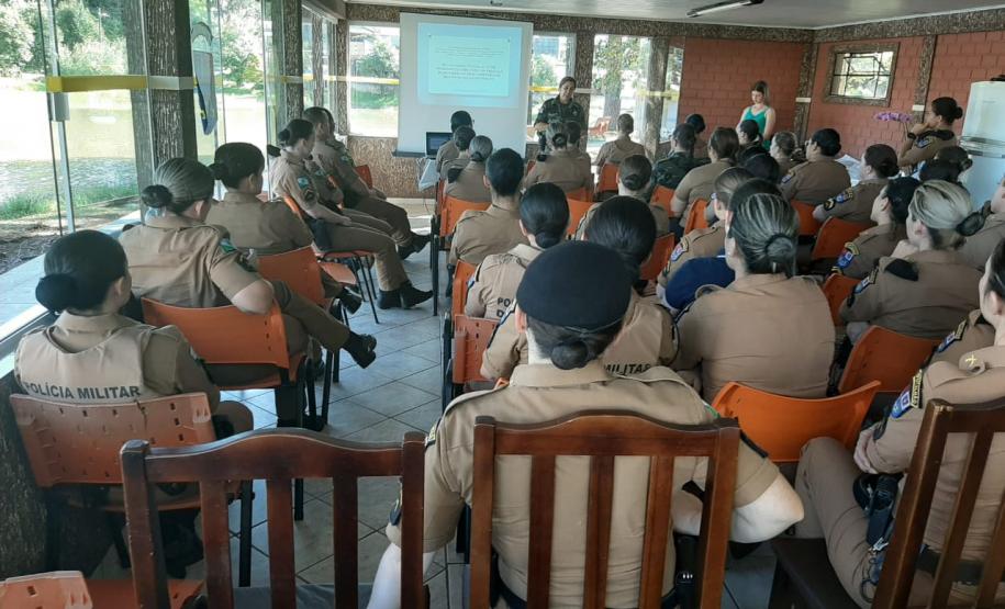 Batalhão da PM de Guarapuava (PR) promove encontro para comemorar o Dia Internacional da Mulher