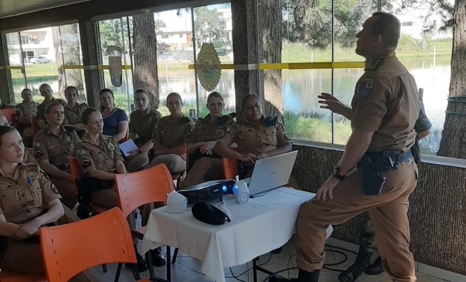 Batalhão da PM de Guarapuava (PR) promove encontro para comemorar o Dia Internacional da Mulher