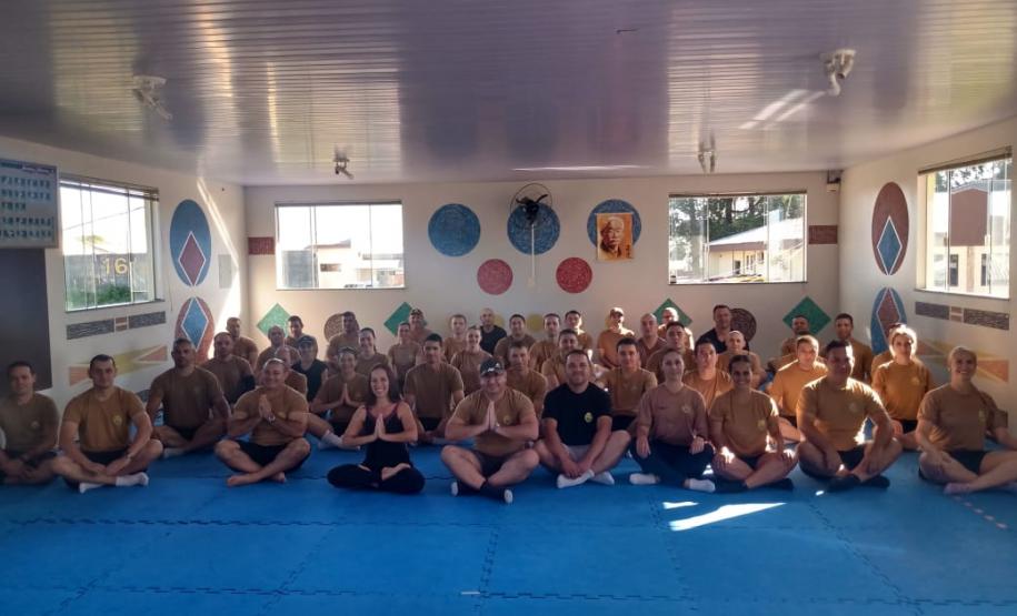 Batalhão da PM de Guarapuava (PR), promove encontros com meditação para policiais militares da unidade