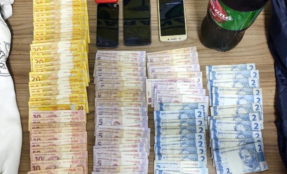 Em Fazenda Rio Grande, na RMC, PM prende dupla logo após roubo à farmácia