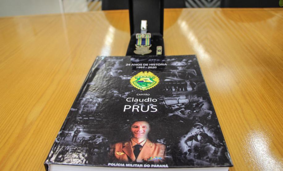 Oficial da PM recebe homenagem do Comando-Geral da PM antes de entrar para a reserva remunerada