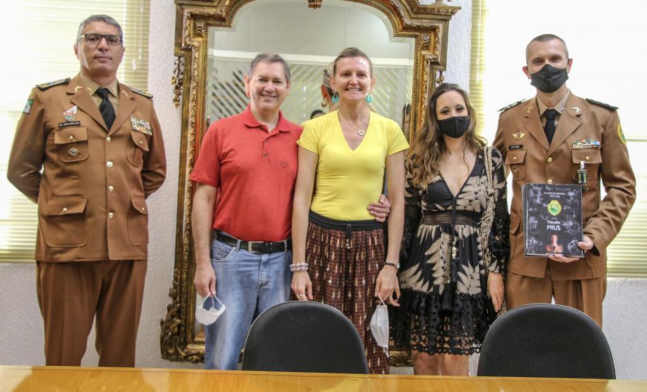 Oficial da PM recebe homenagem do Comando-Geral da PM antes de entrar para a reserva remunerada