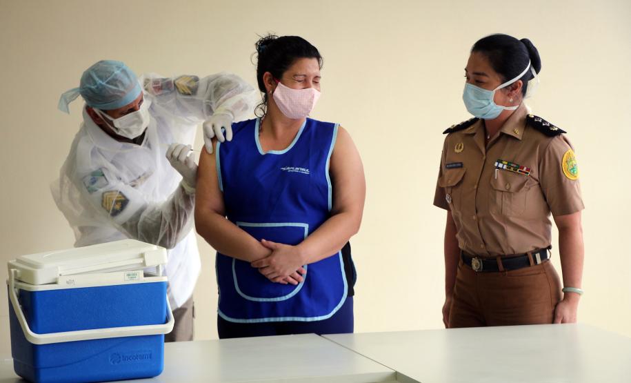 HPM disponibiliza vacinas da gripe para servidores da Secretaria da Segurança em Curitiba