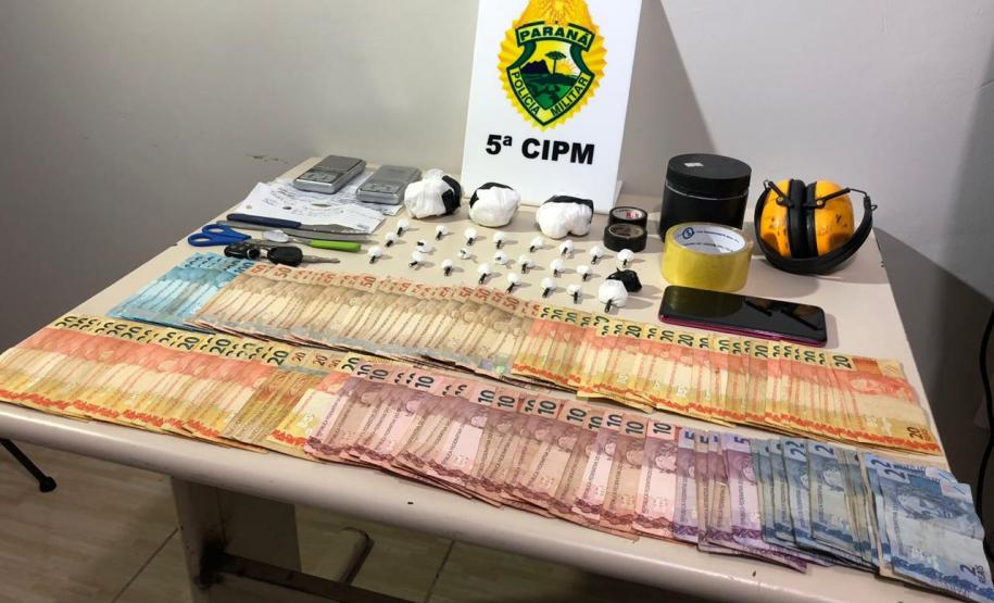 PM prende homem e apreende cocaína e R$ 3,3 mil em dinheiro em Cianorte (PR)
