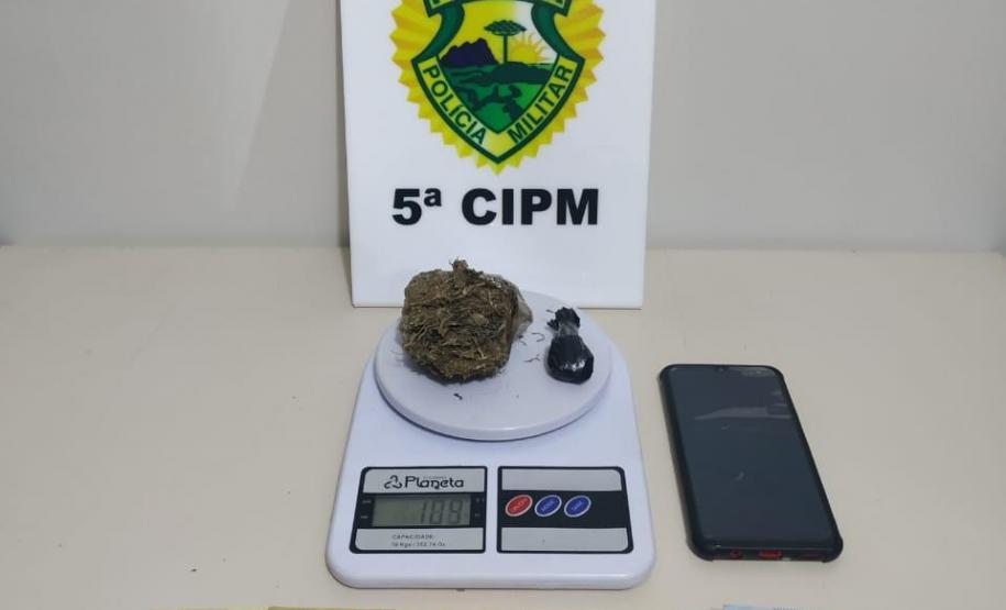 Em ações separadas, PM apreende mais de meio quilo de maconha e encaminha duas pessoas em Cianorte (PR)