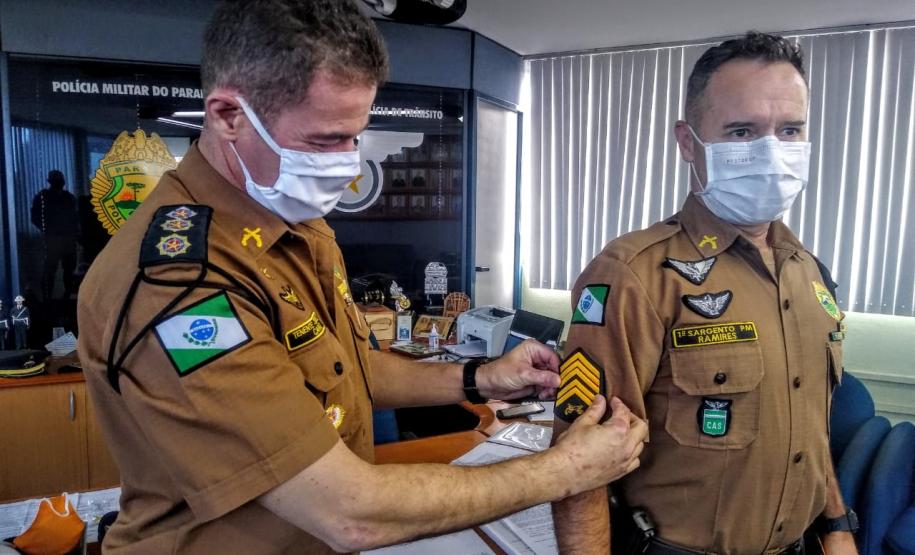 No BPTran, praças promovidos recebem as novas divisas do comandante da unidade