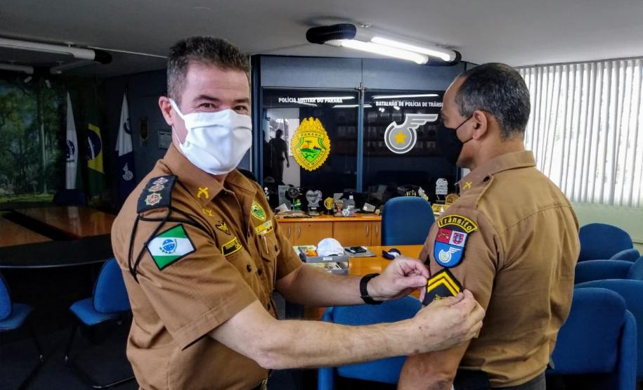 No BPTran, praças promovidos recebem as novas divisas do comandante da unidade